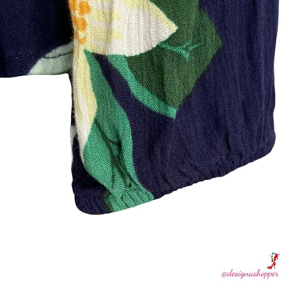 Very pretty Old Navy Floral Ruffle top SM - Picture 5 of 7